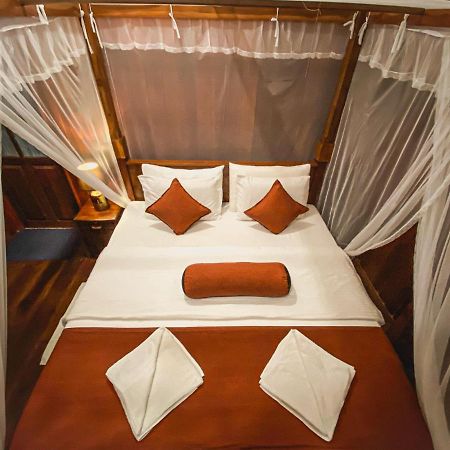 Hotel Levon 엘라 외부 사진