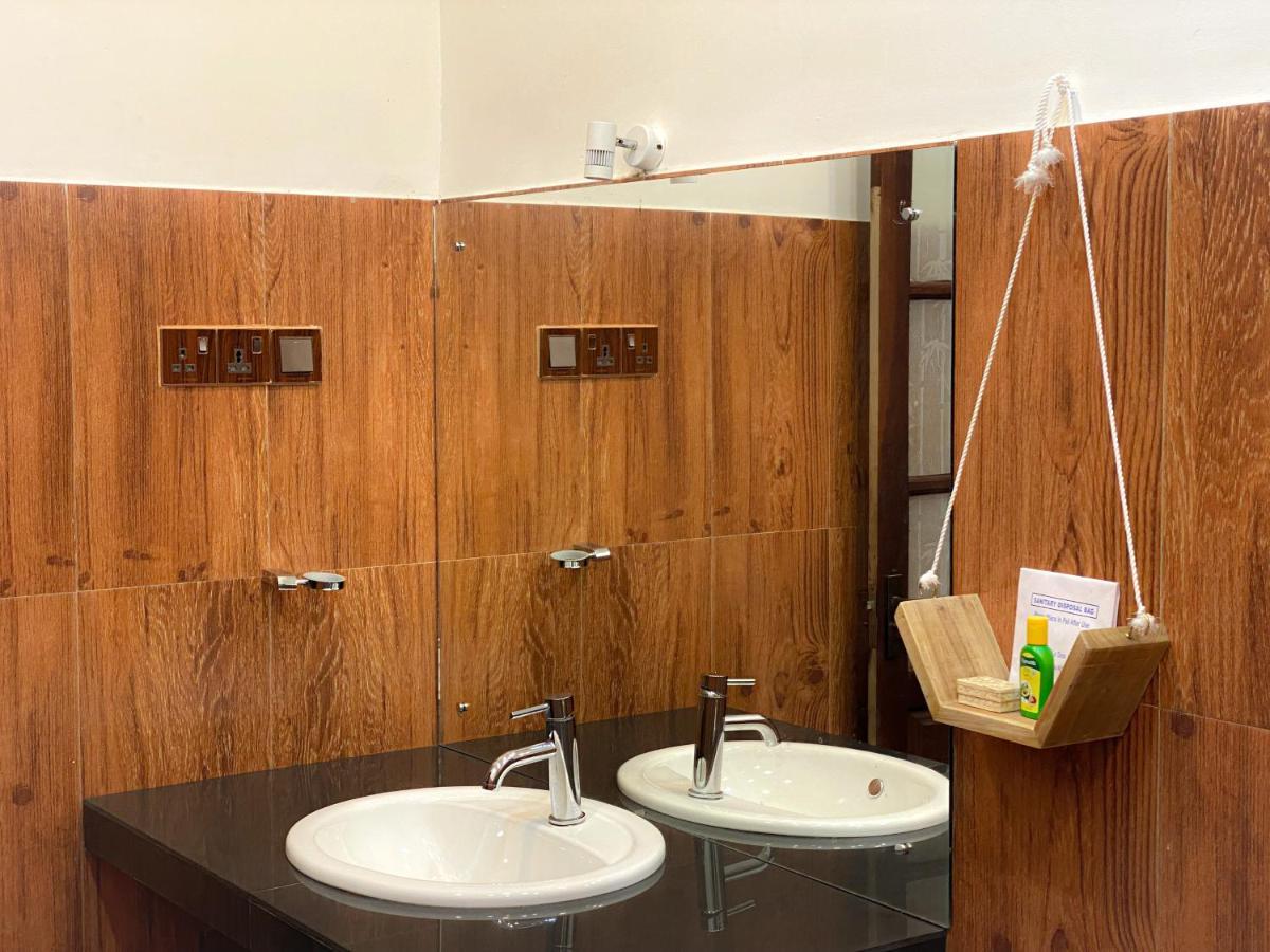 Hotel Levon 엘라 외부 사진